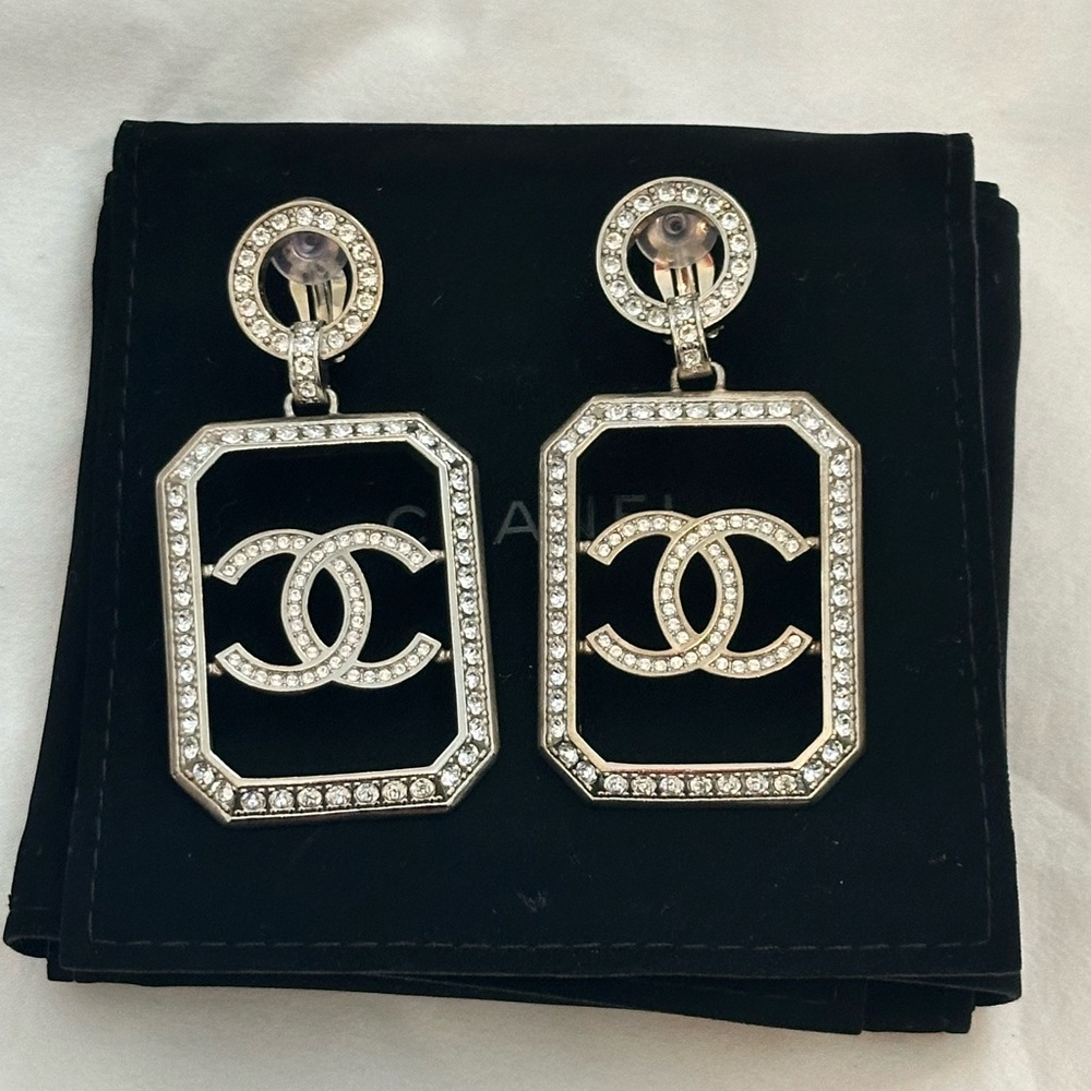 Chanel Silver Crystal Interlocking Cc Drop Earrin… - image 6
